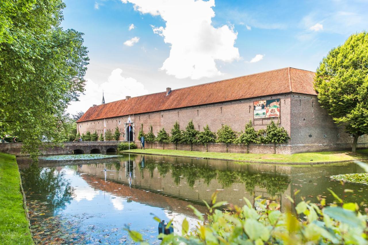 Landgoed Kasteel Limbricht Acomodação com café da manhã Exterior foto