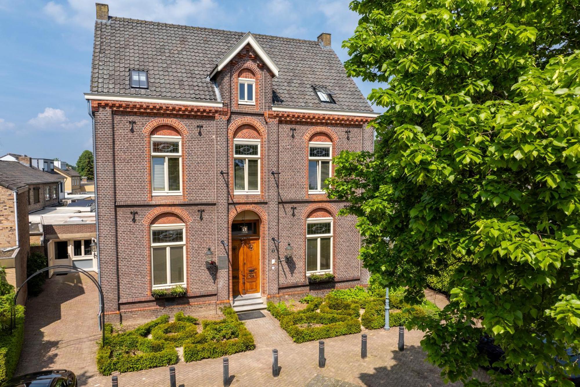 Landgoed Kasteel Limbricht Acomodação com café da manhã Exterior foto